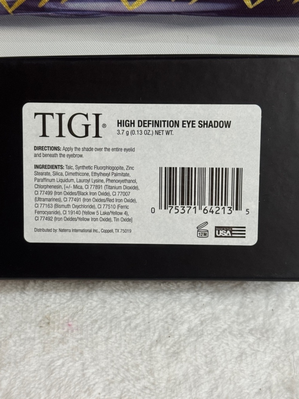 TIGI Vibrant Green & Royal Purple Eyeshadow Duo - Picture 3 of 3